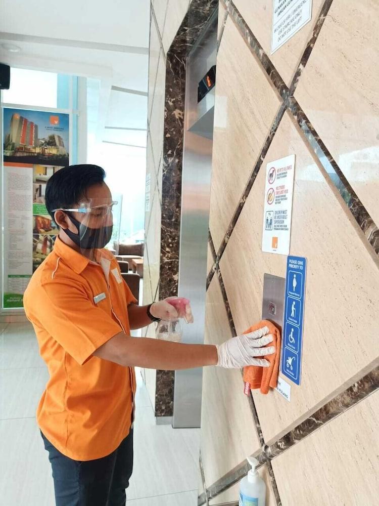 V Hotel Tebet Τζακάρτα Εξωτερικό φωτογραφία
