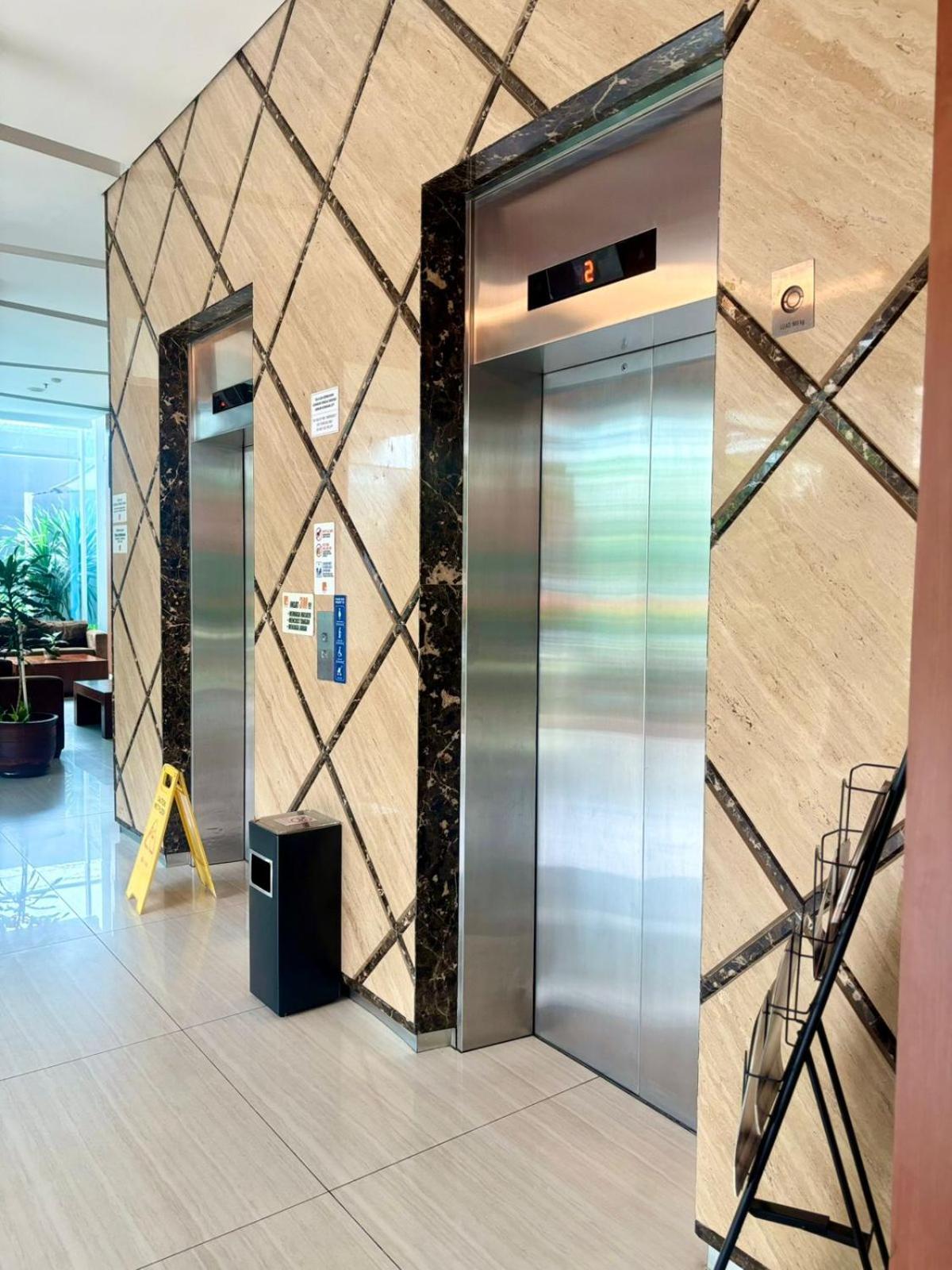 V Hotel Tebet Τζακάρτα Εξωτερικό φωτογραφία